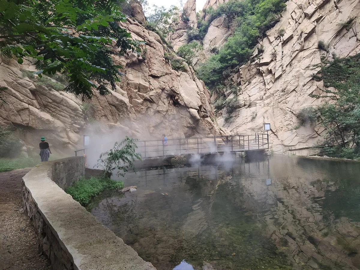 Longyungu (Dragon Cloud Valley) Scenic Area